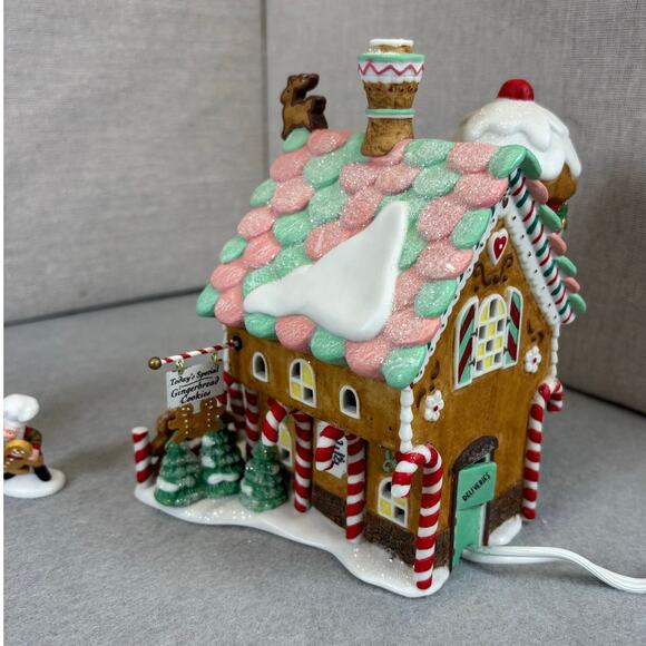 Department 56 North Pole Series – Ginny’s Cookie Treats Set (Set of 3) #56.56732 - Picture 5 of 8